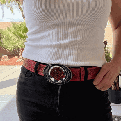 Red rose flower belt with decorative buckle
